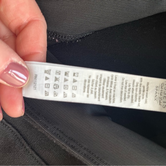 Spanx assets black legging with faux leather stripe size xl item 07-05 - Picture 9 of 12